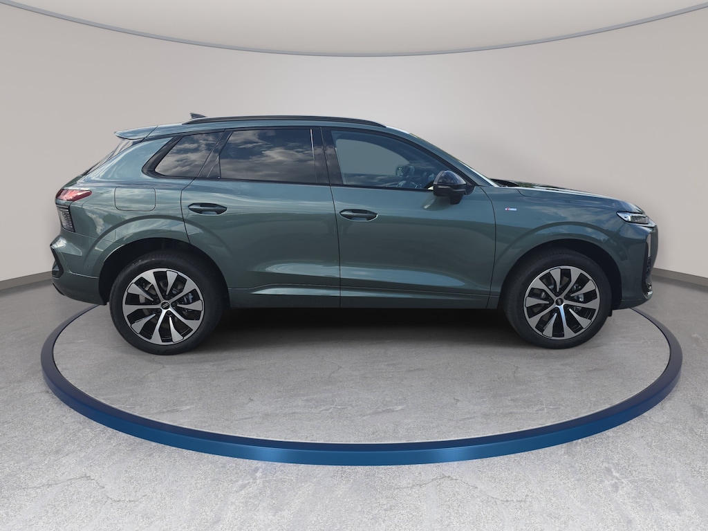 New 2026 Audi Q3 S line SUV