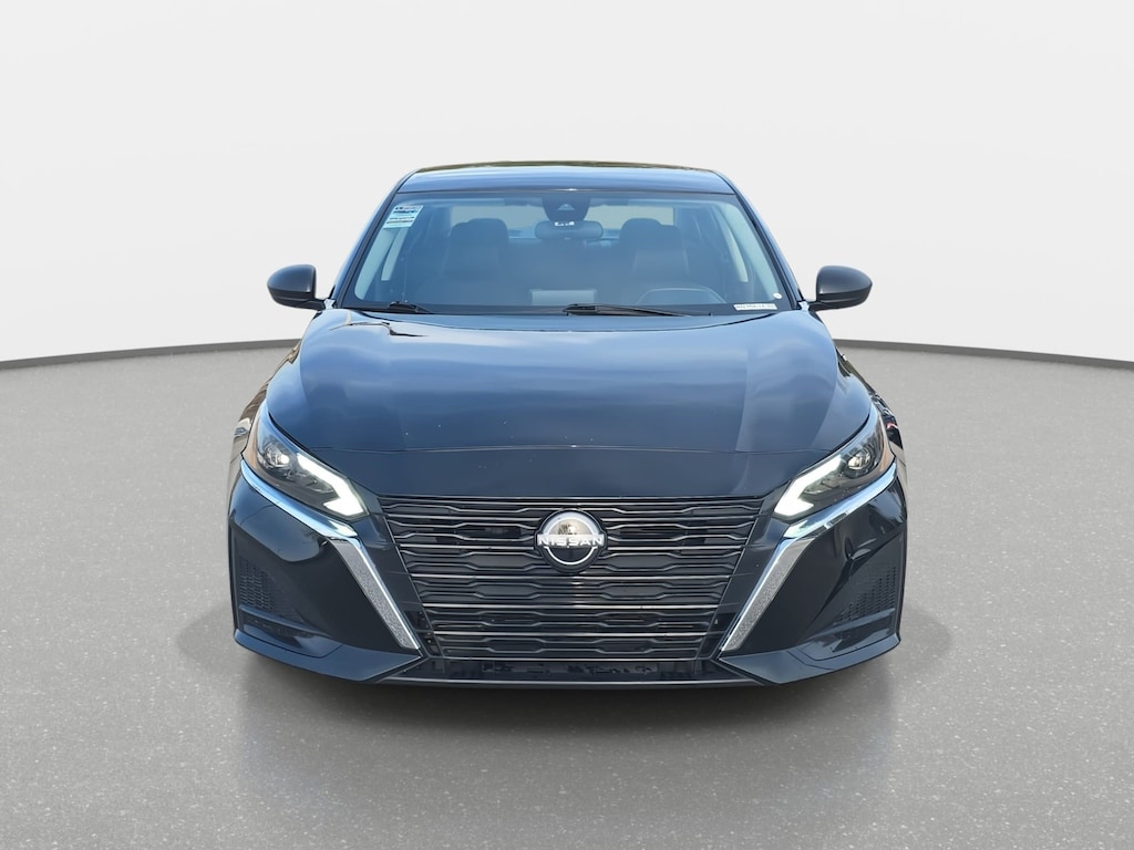 Used 2024 Nissan Altima 2.5 SV Sedan