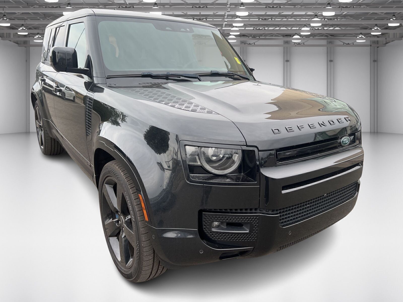 2022 Land Rover Defender V8 photo 2