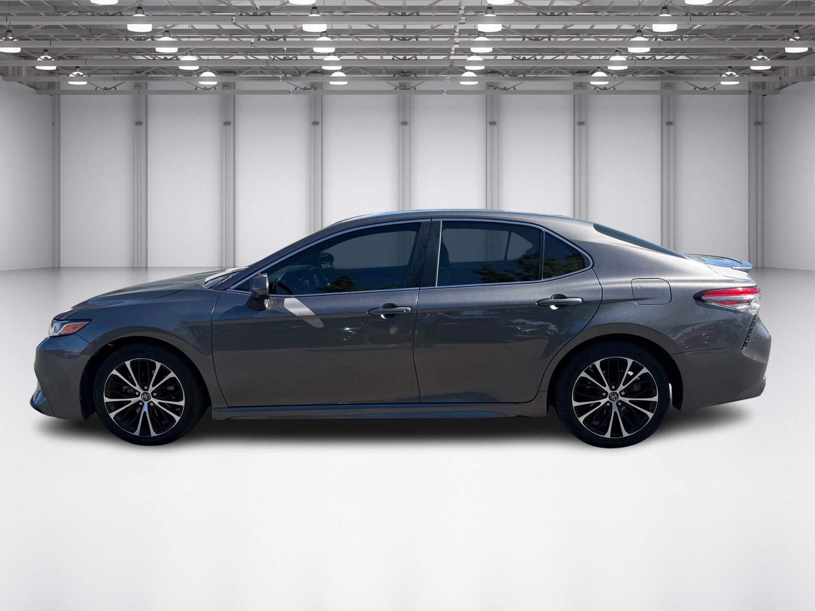 4T1B11HK6KU201586