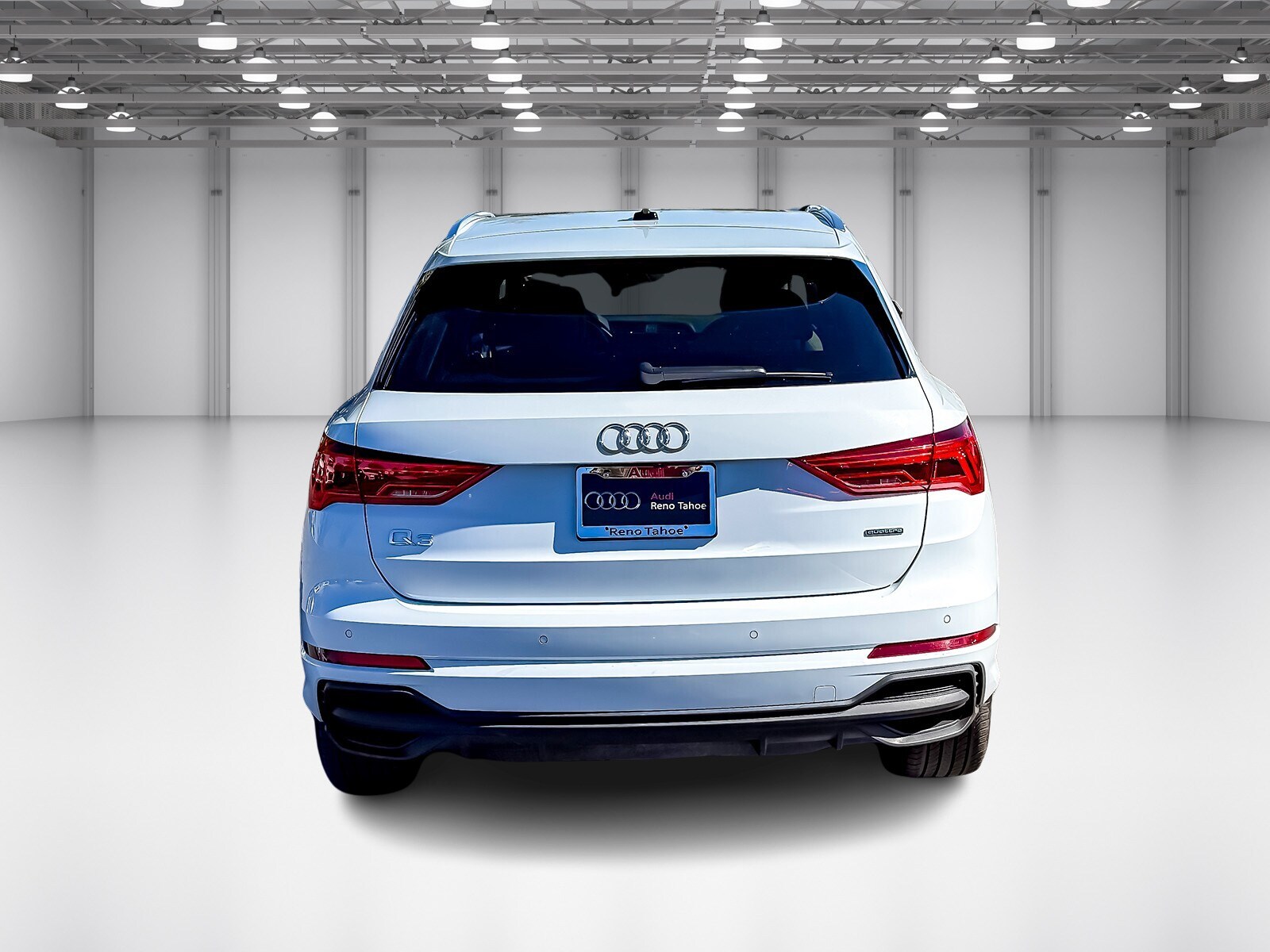 2023 Audi Q3 45 TFSI S line Premium photo 3