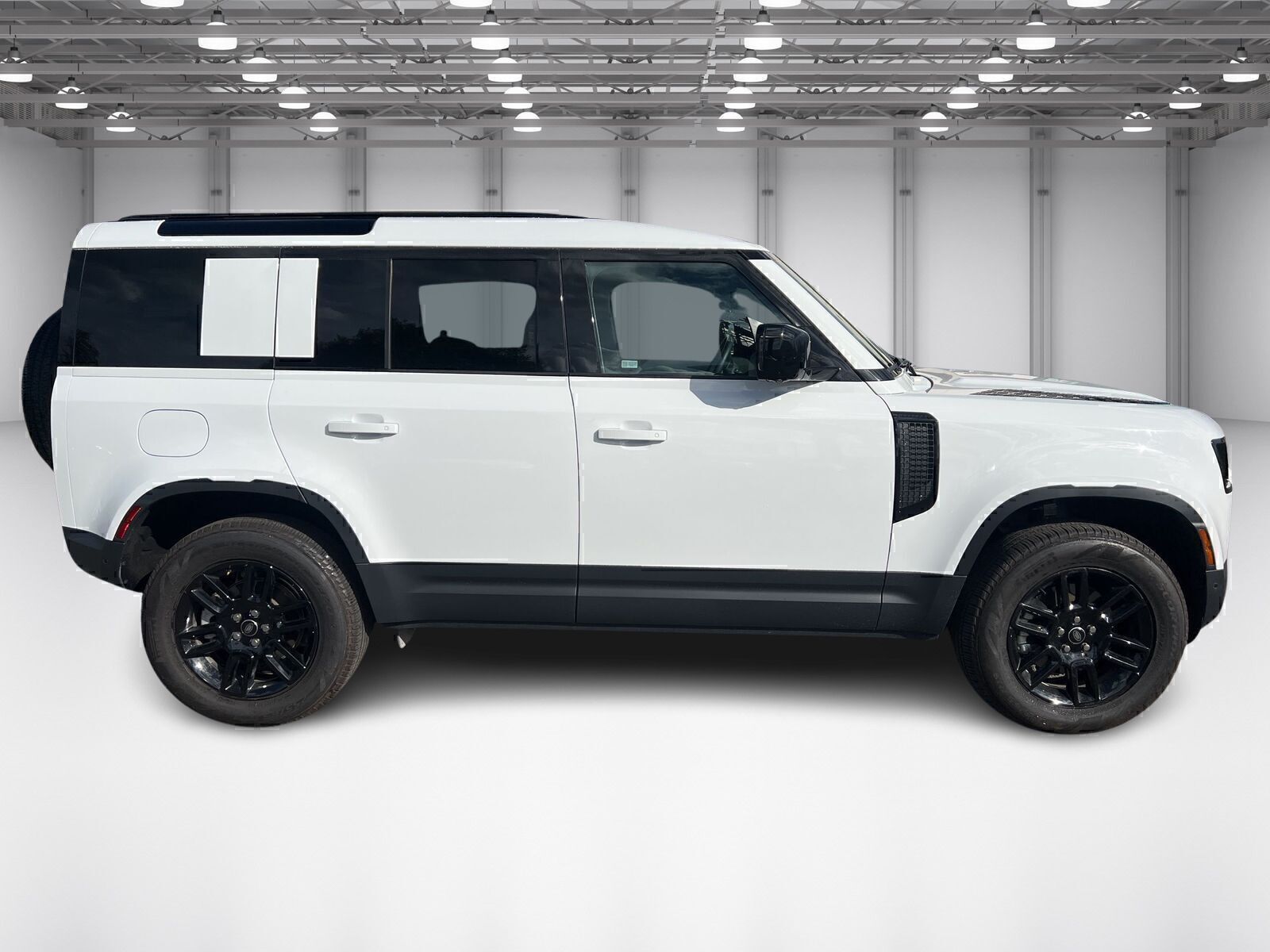 2025 Land Rover Defender 110 S photo 2