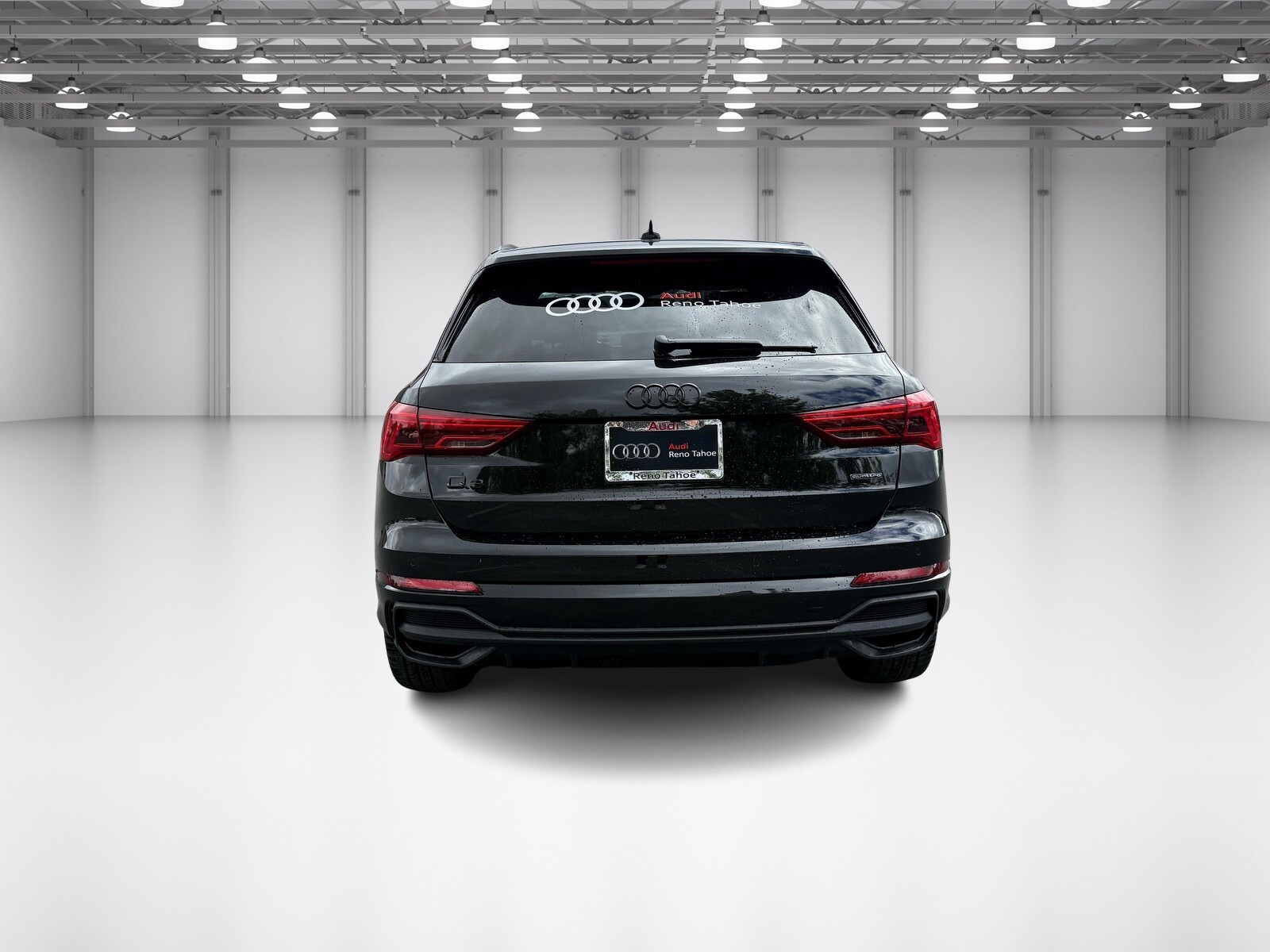 2025 Audi Q3 45 TFSI S line Premium photo 3