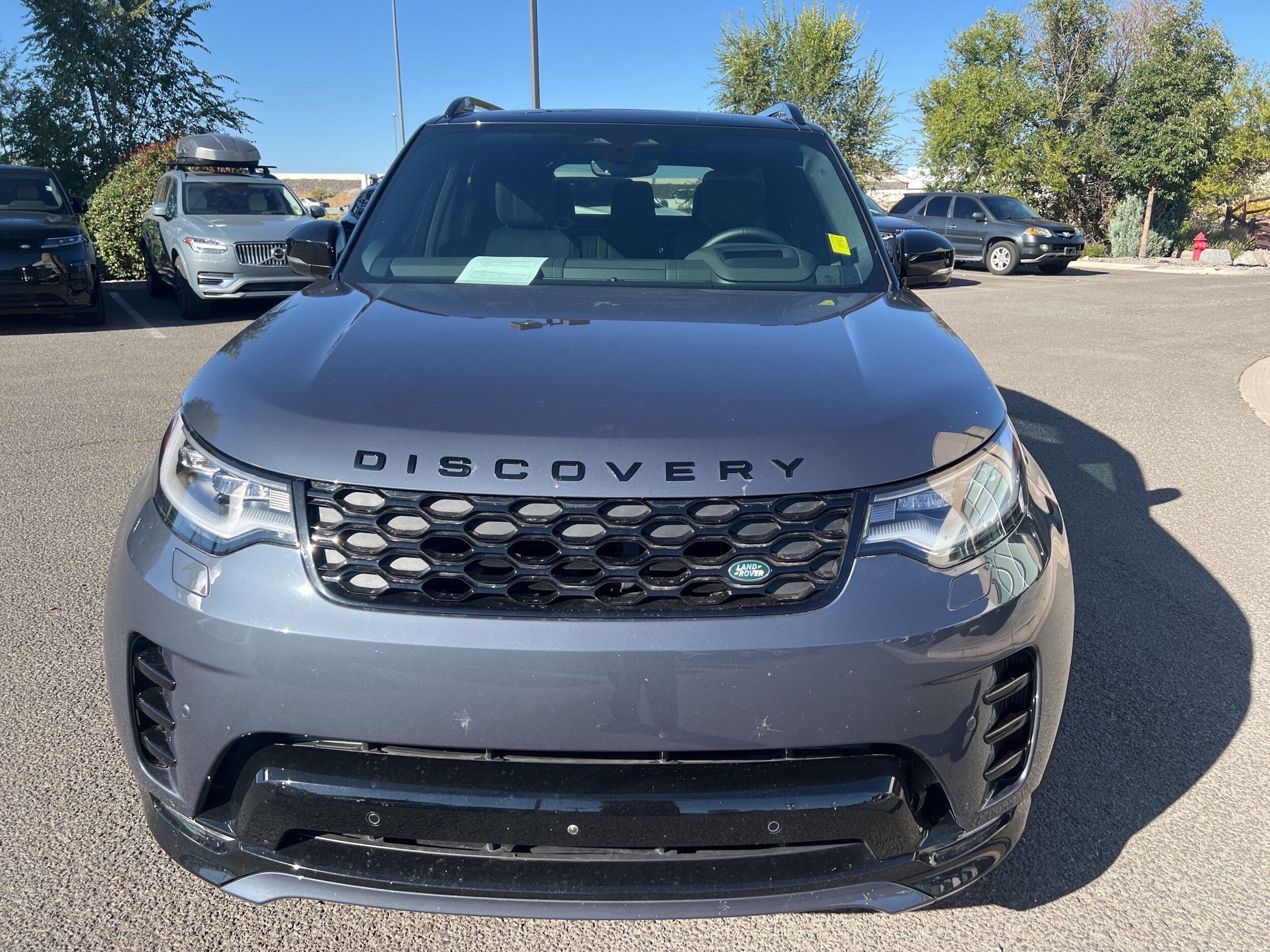 2025 Land Rover Discovery P360 Dynamic SE photo 2