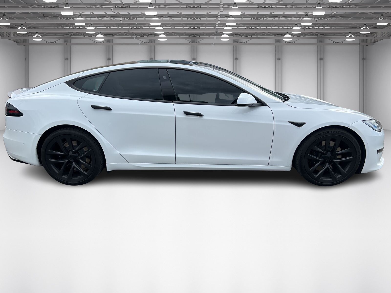2023 Tesla Model S Plaid photo 4