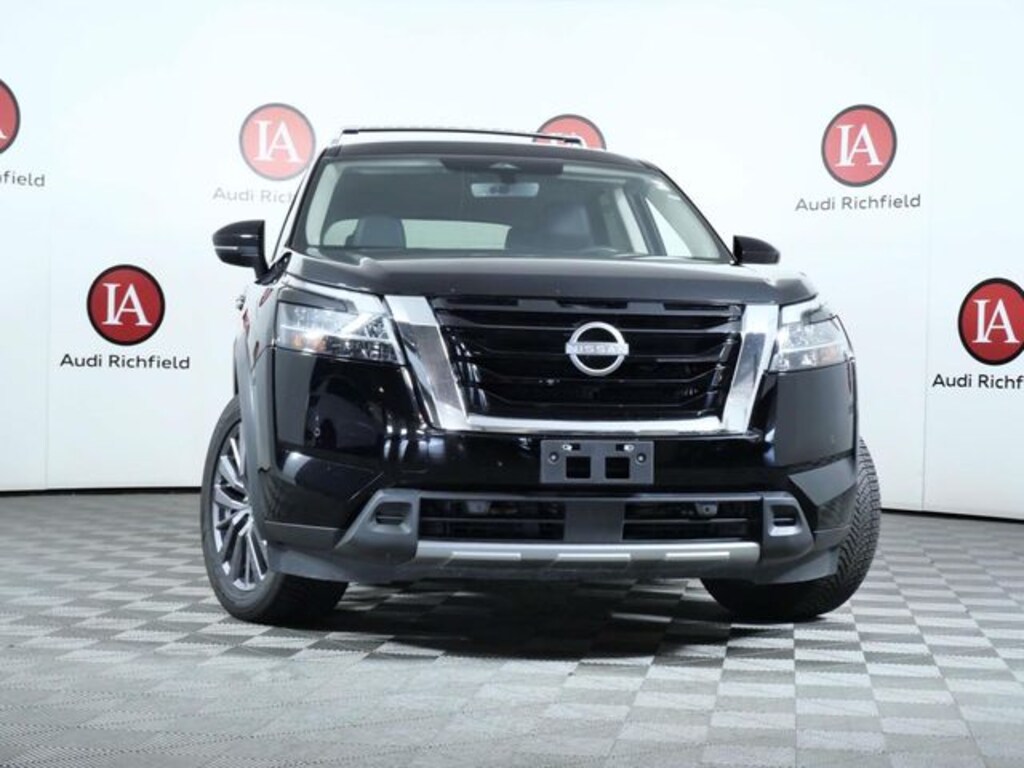 Used 2024 Nissan Pathfinder SL SUV