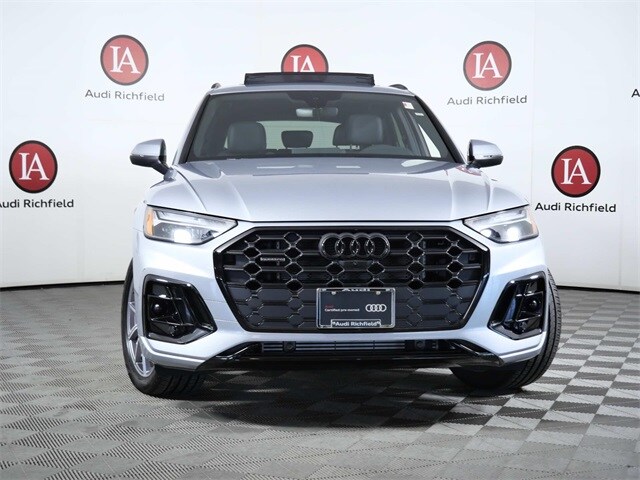 2024 Audi Q5 55 Premium Plus photo 2