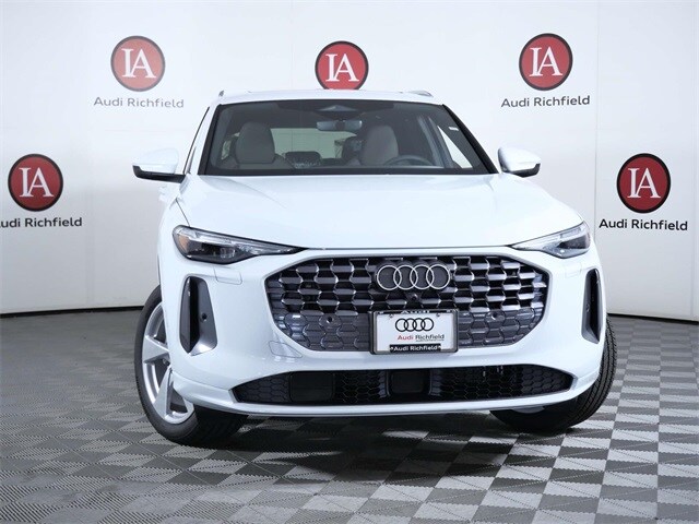 2025 Audi Q5 2.0T Premium Plus photo 2