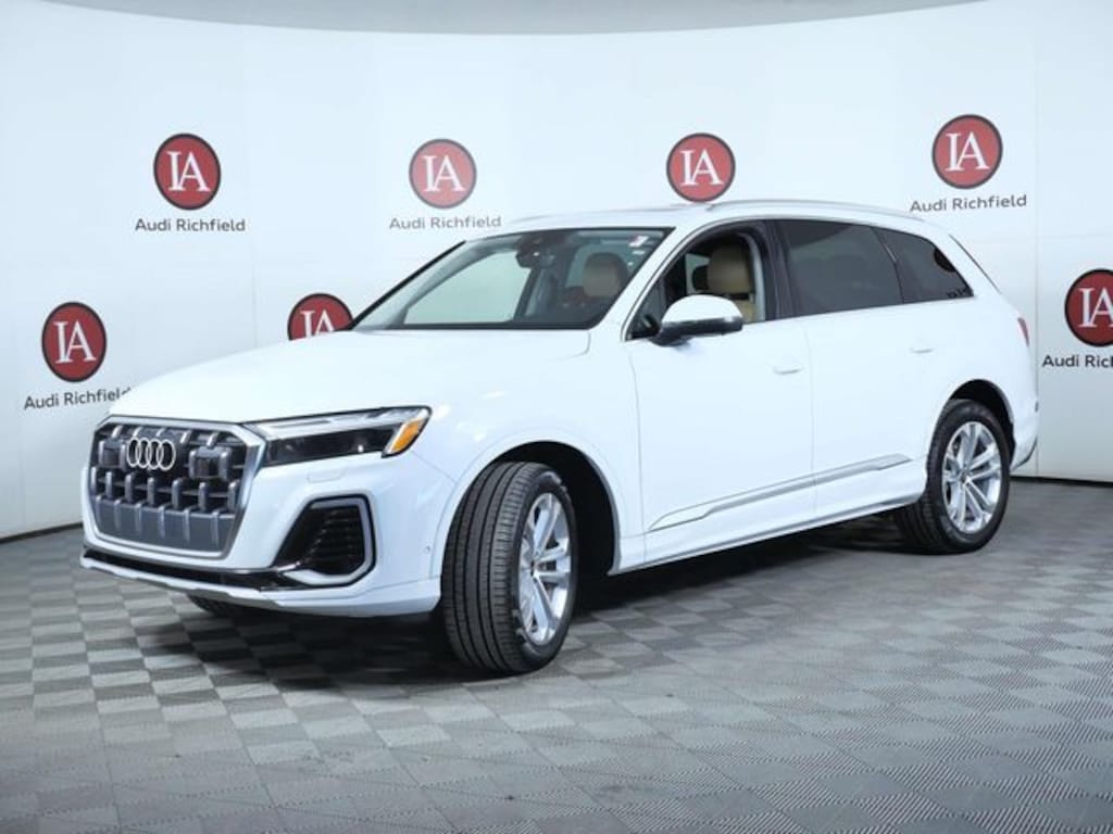 Used 2025 Audi Q7 55 Premium Plus SUV