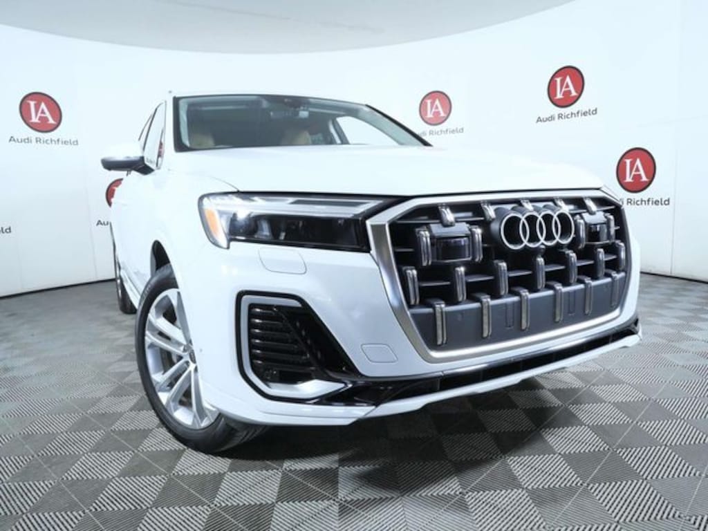 Used 2025 Audi Q7 55 Premium Plus SUV