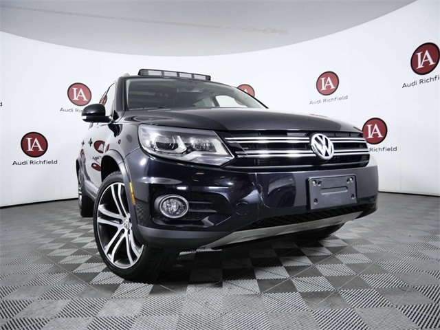 Used 2017 Volkswagen Tiguan SEL with VIN WVGWV7AX0HK039540 for sale in Richfield, Minnesota