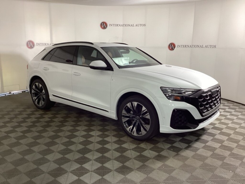 New 2025 Audi Q8 55 Prestige SUV