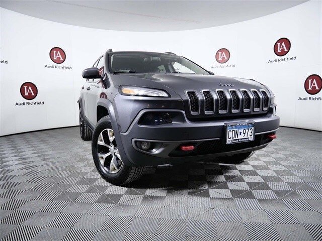 Used 2017 Jeep Cherokee Trailhawk with VIN 1C4PJMBS4HW532720 for sale in Richfield, Minnesota