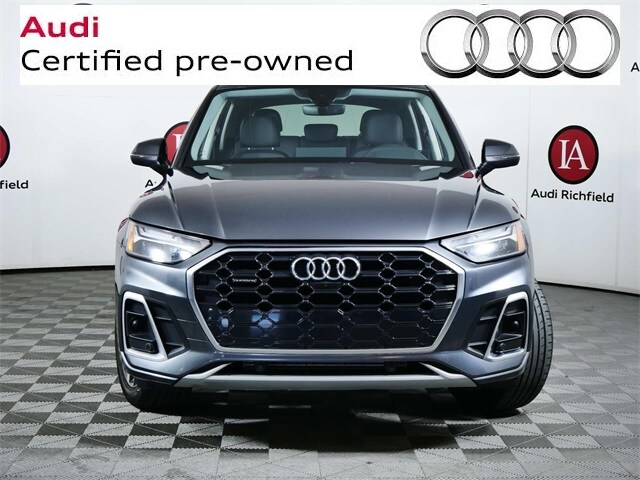 2022 Audi Q5 45 S line Premium Plus photo 3