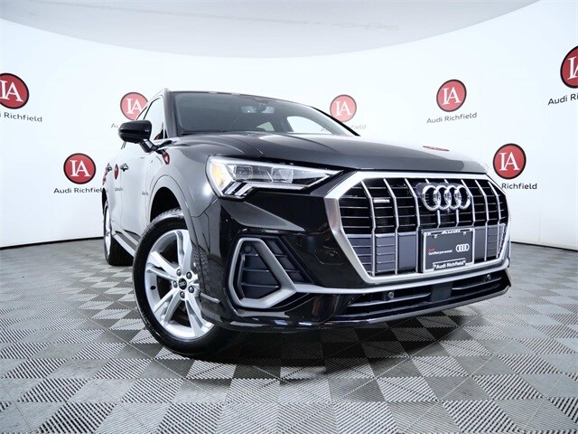 2024 Audi Q3 Premium Plus S line photo 2