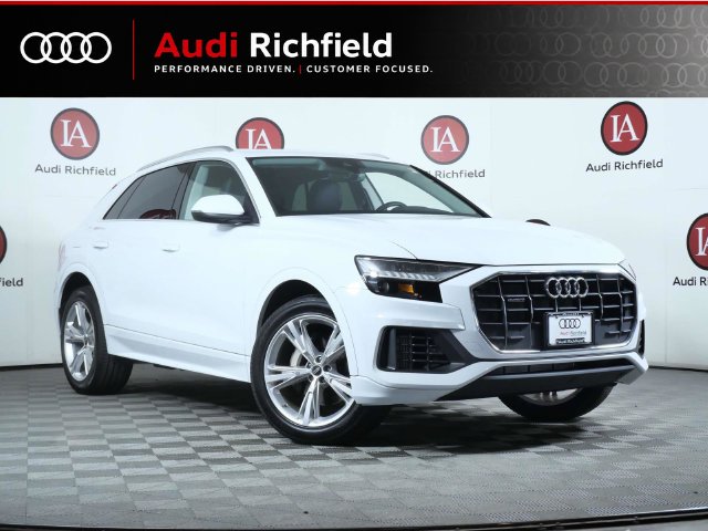 2023 Audi Q8 Premium
