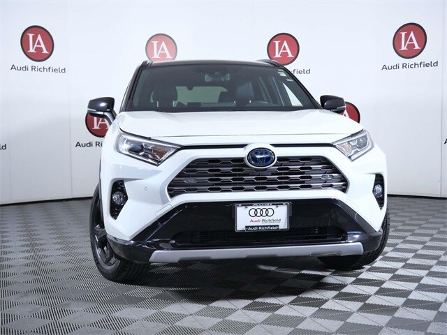 2019 Toyota RAV4 Hybrid XSE photo 2