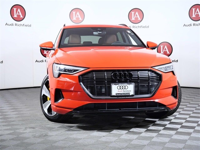 2022 Audi e-tron Premium Plus photo 3