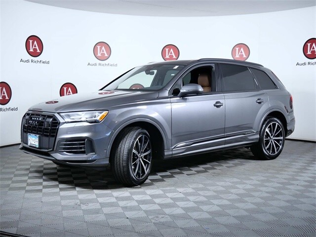 2022 Audi Q7 55 Premium Plus photo 3