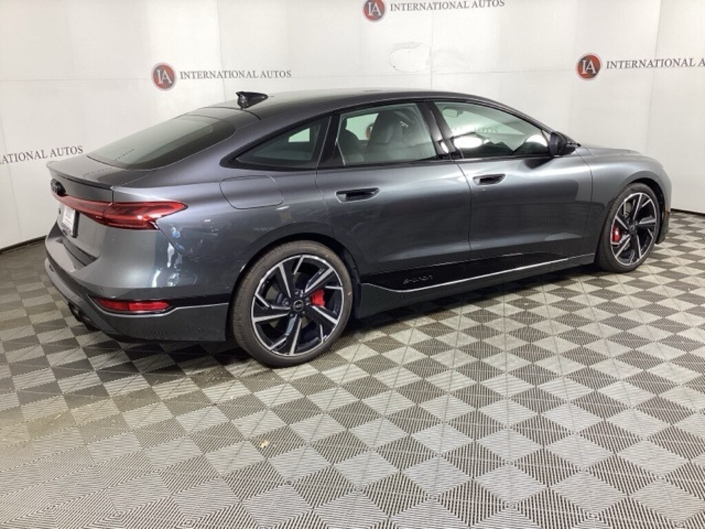 New 2025 Audi S6 Sportback e-tron Prestige Sedan