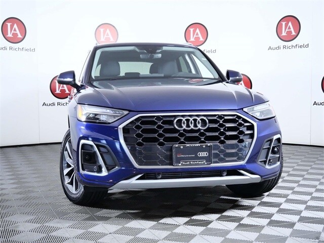 2022 Audi Q5 45 S line Premium photo 3