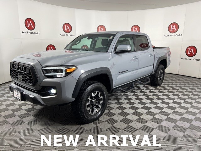 2020 Toyota Tacoma TRD Off-Road photo 3