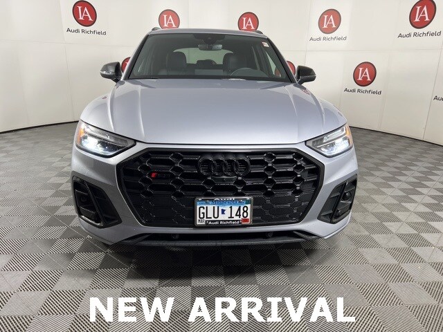 2022 Audi SQ5 Premium Plus photo 2