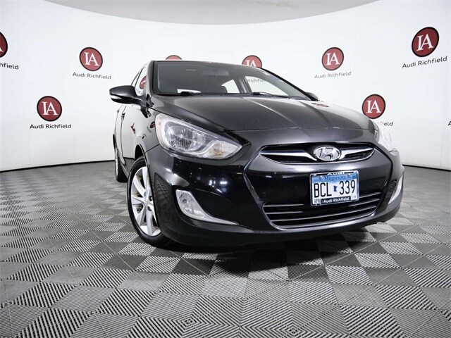 Used 2013 Hyundai Accent SE with VIN KMHCU5AE3DU076654 for sale in Richfield, Minnesota
