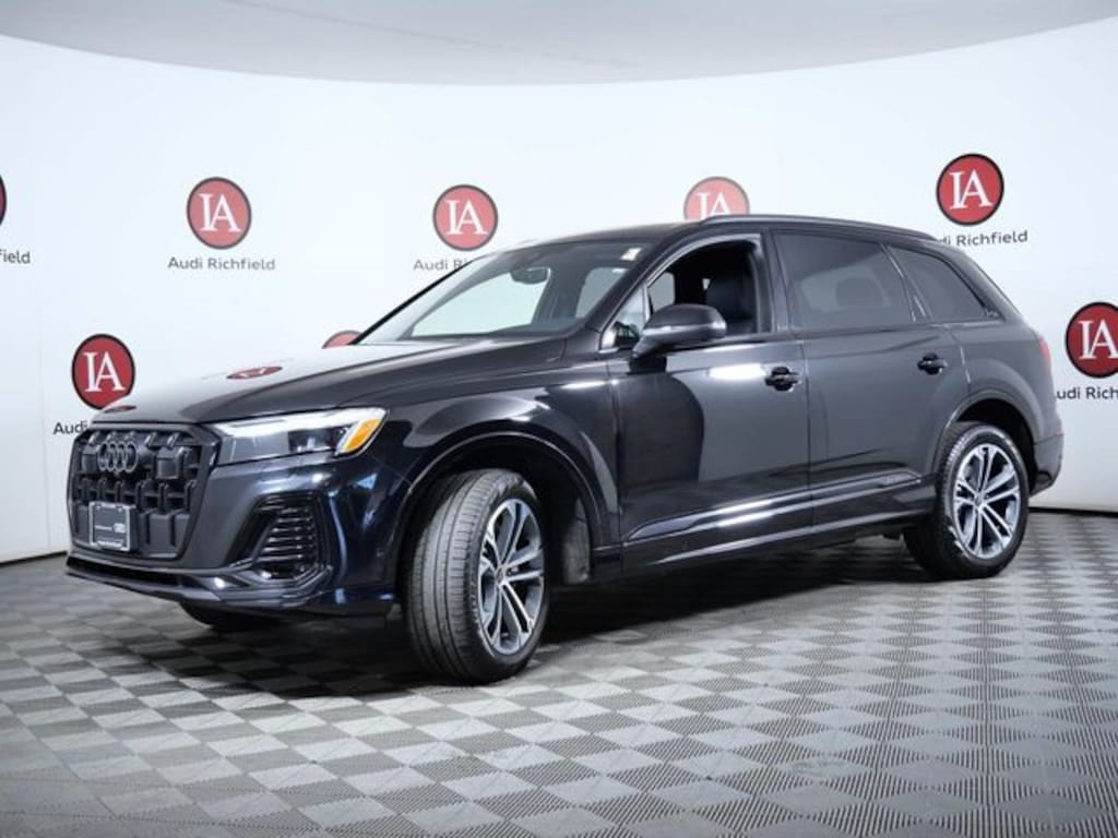 Certified 2025 Audi Q7 45 Premium Plus SUV
