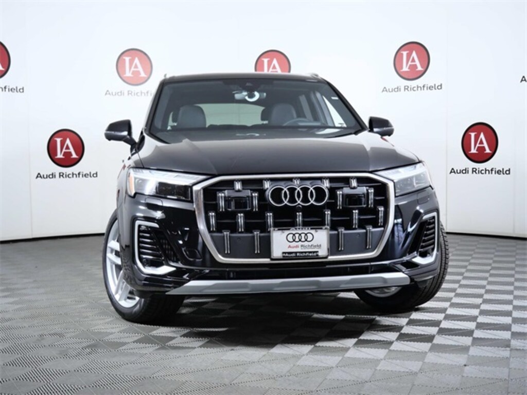 New 2025 Audi Q7 55 Prestige SUV
