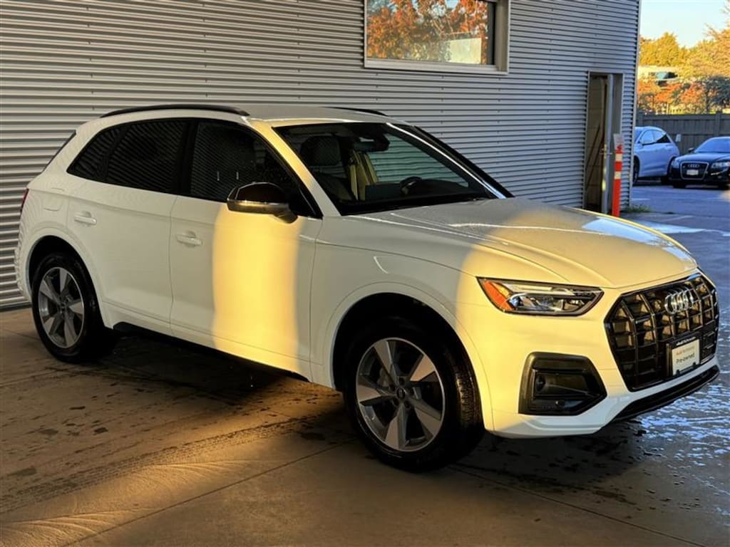 Used 2024 Audi 45 Komfort SUV