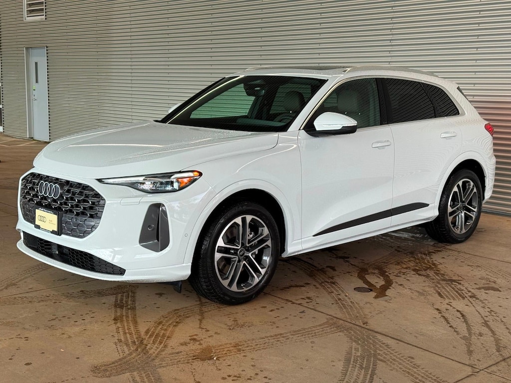 New 2025 Audi 2.0T Technik SUV