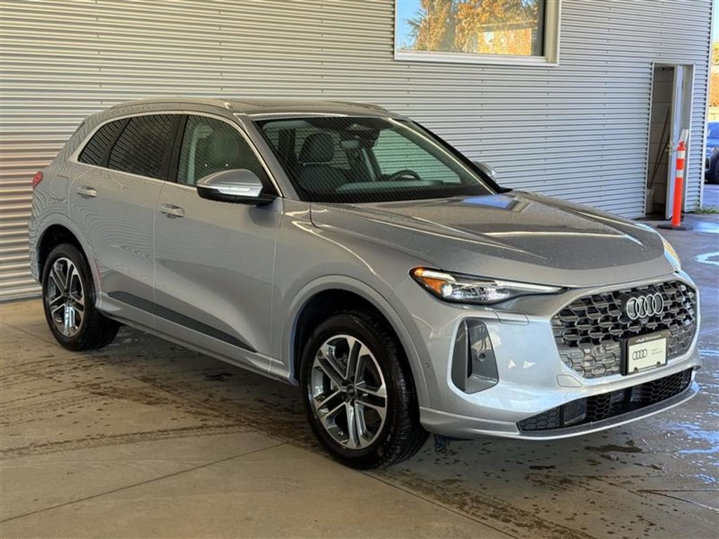 New 2025 Audi 2.0T Progressiv SUV