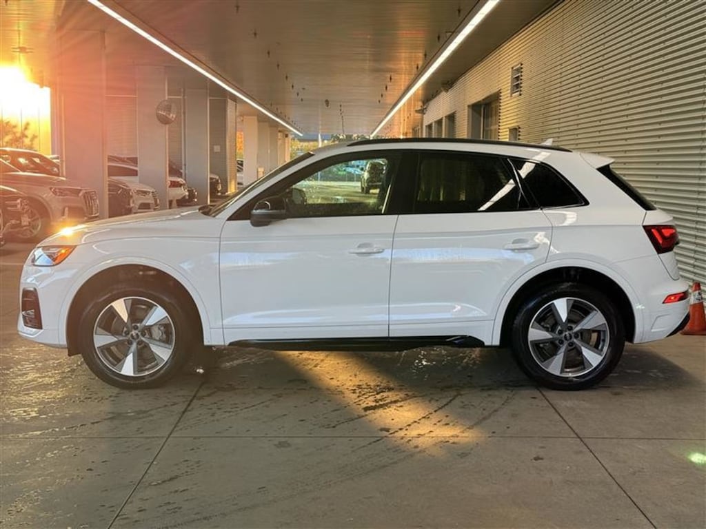 Used 2024 Audi 45 Komfort SUV