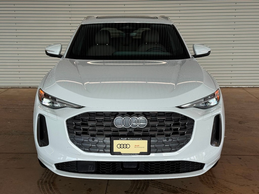 New 2025 Audi 2.0T Technik SUV