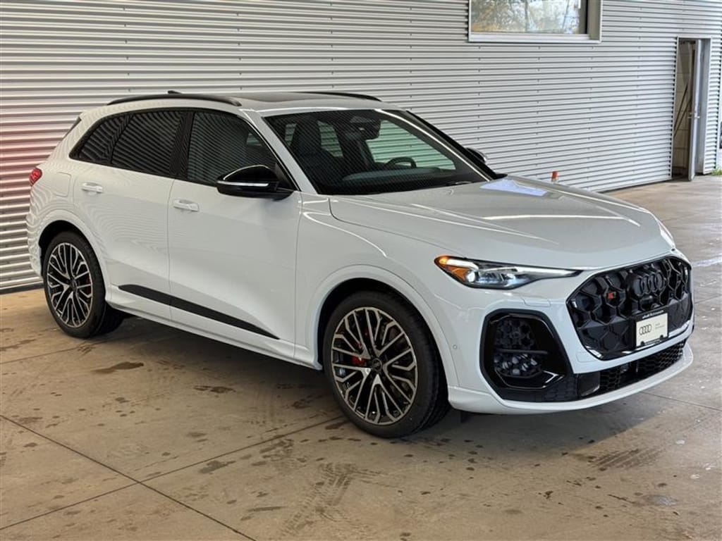 New 2025 Audi  3.0T Progressiv SUV