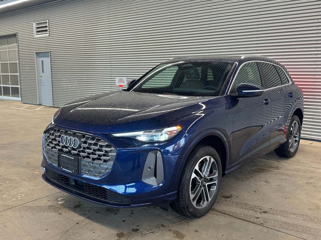 New 2025 Audi 2.0T Technik SUV