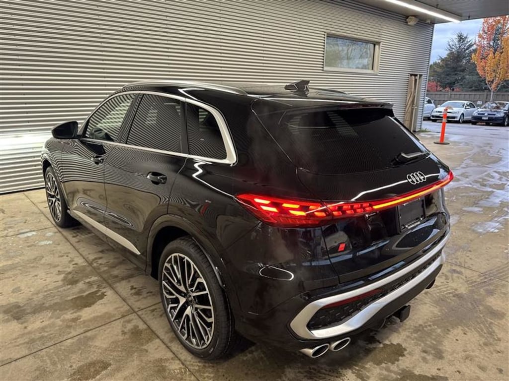 New 2025 Audi  3.0T Progressiv SUV