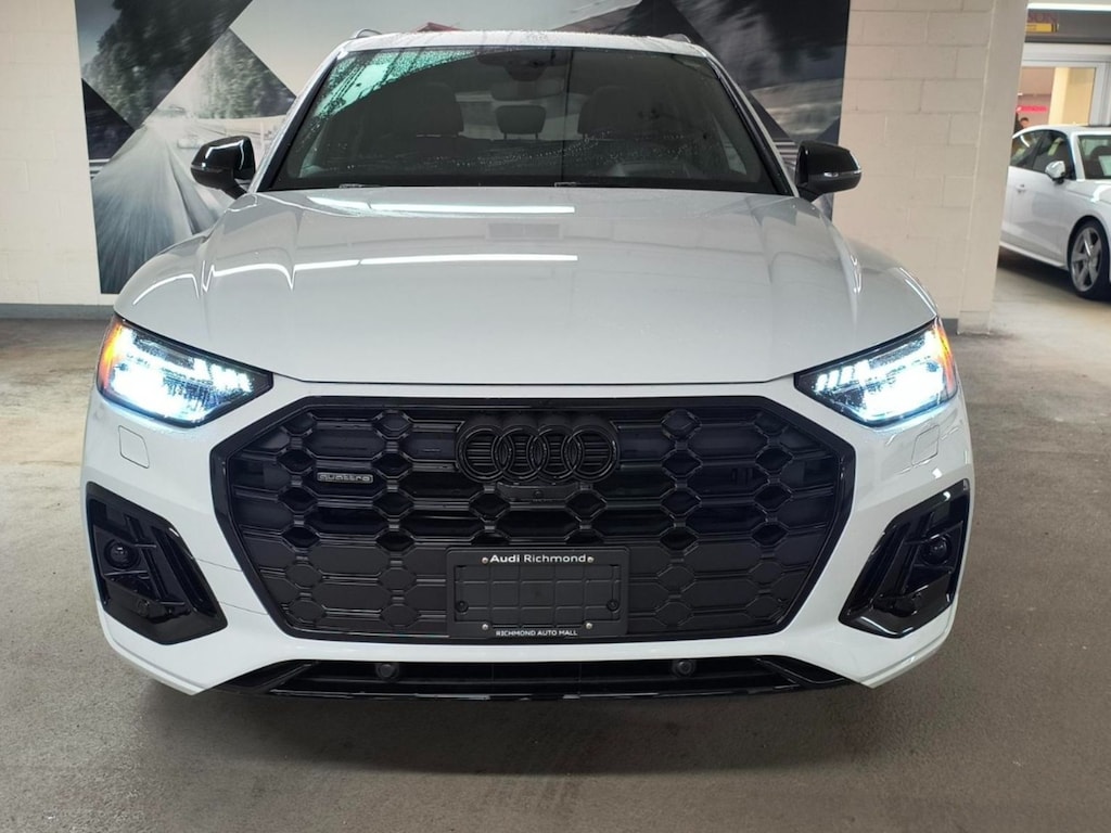 Certified 2025 Audi 45 Technik SUV