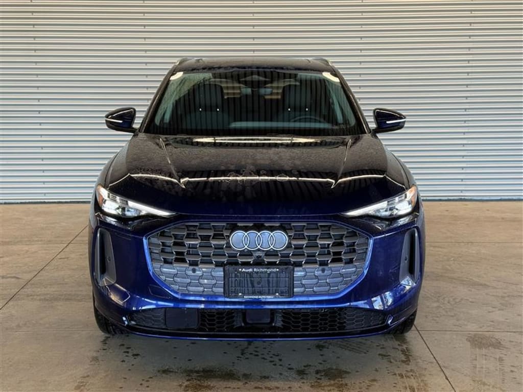 New 2025 Audi 2.0T Technik SUV