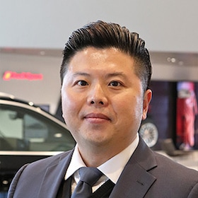 Staff member Jackie Huang from 37d720303277