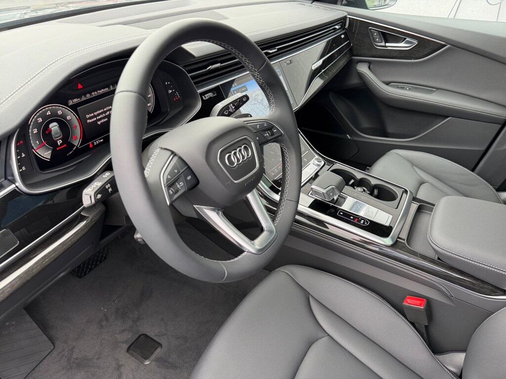 New 2026 Audi Q8 SUV