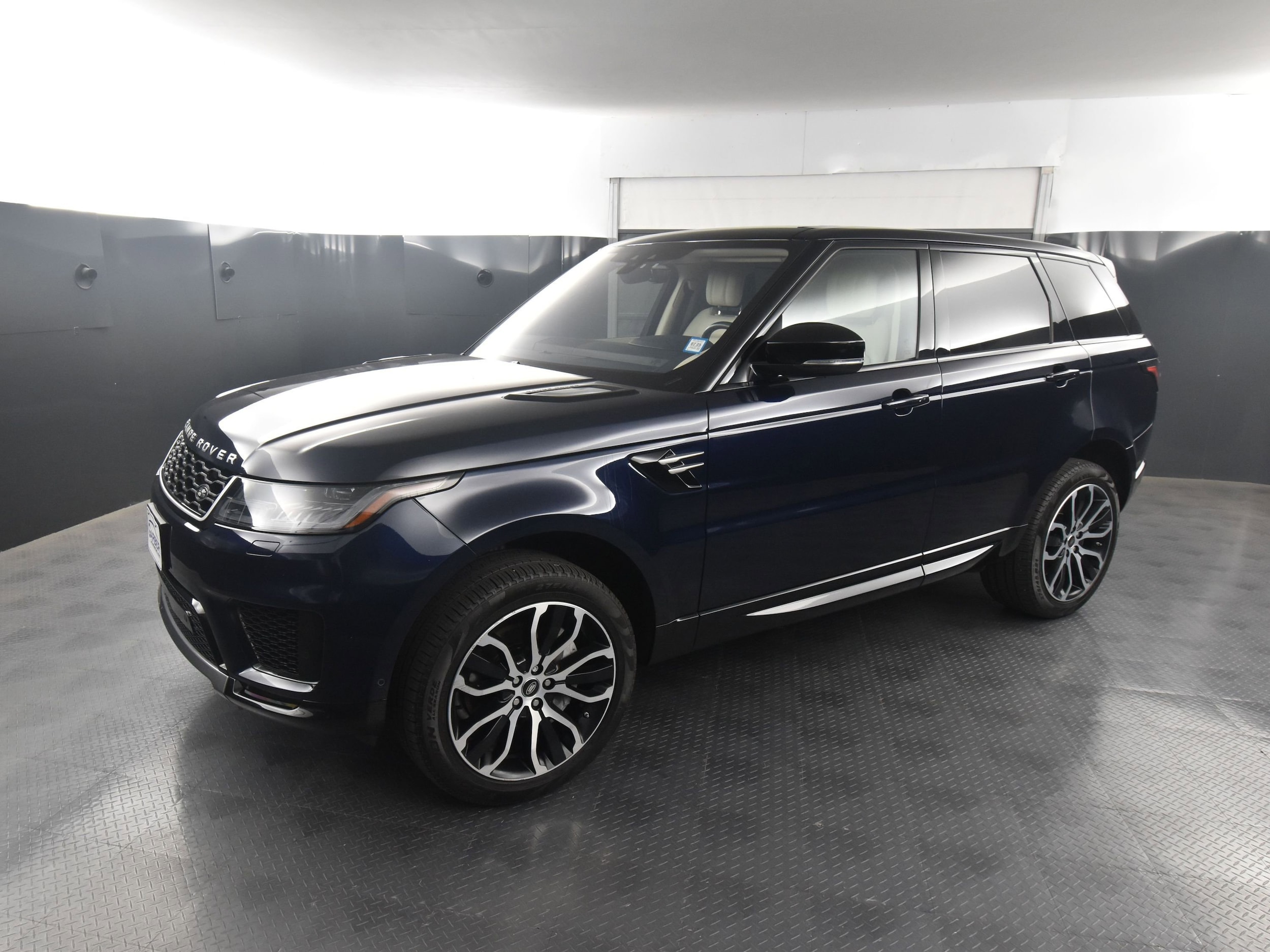 Used 2020 Land Rover Range Rover Sport HSE with VIN SALWR2SU8LA732637 for sale in Rochester, NY