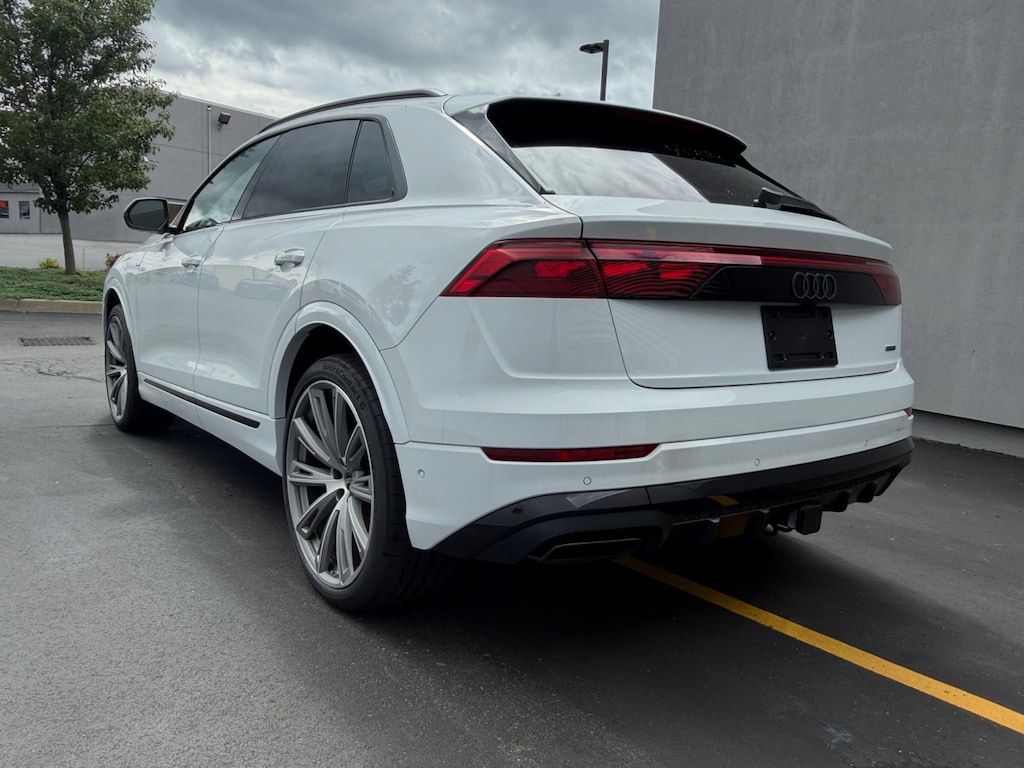 New 2026 Audi Q8 SUV