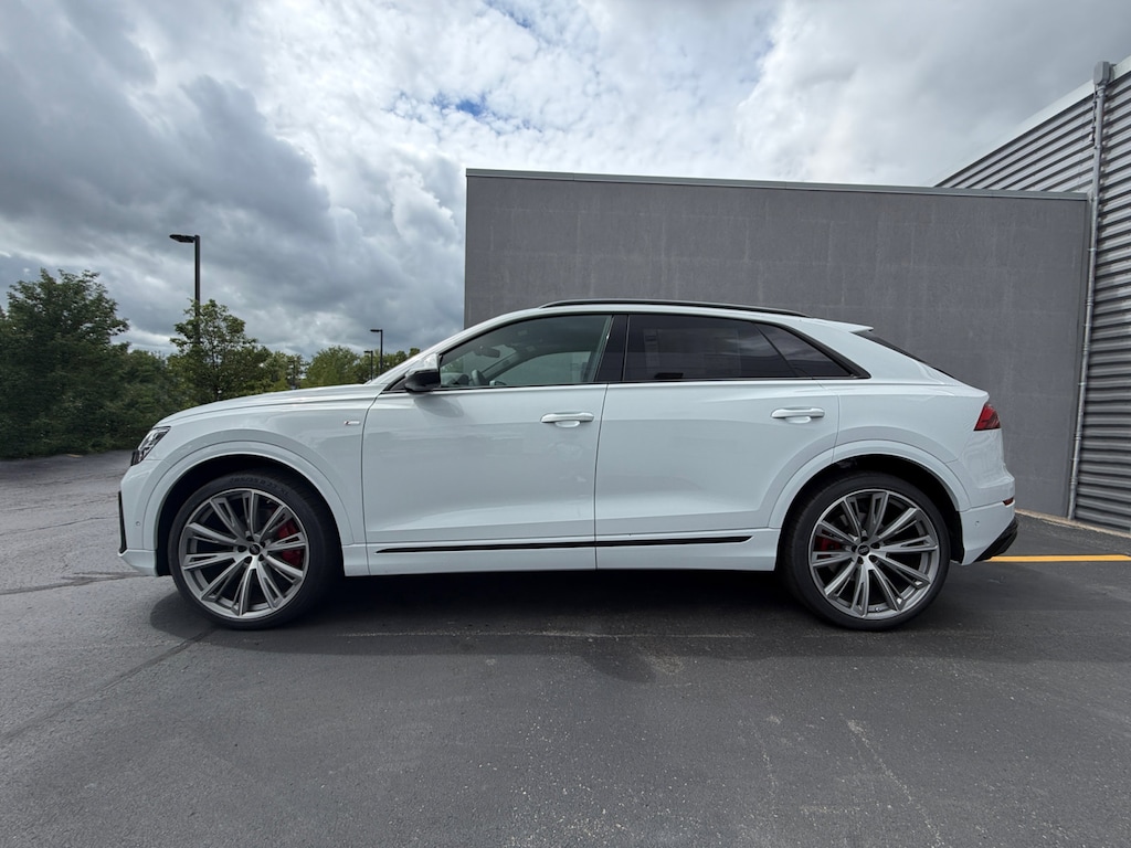 New 2026 Audi Q8 SUV