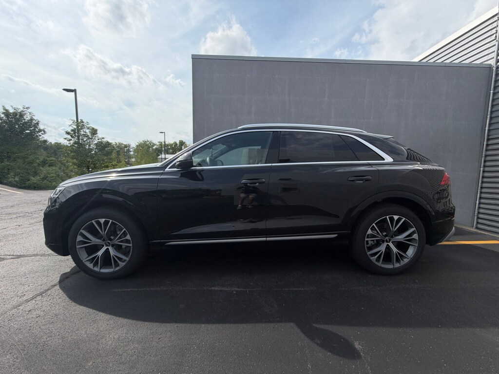 New 2026 Audi Q8 SUV