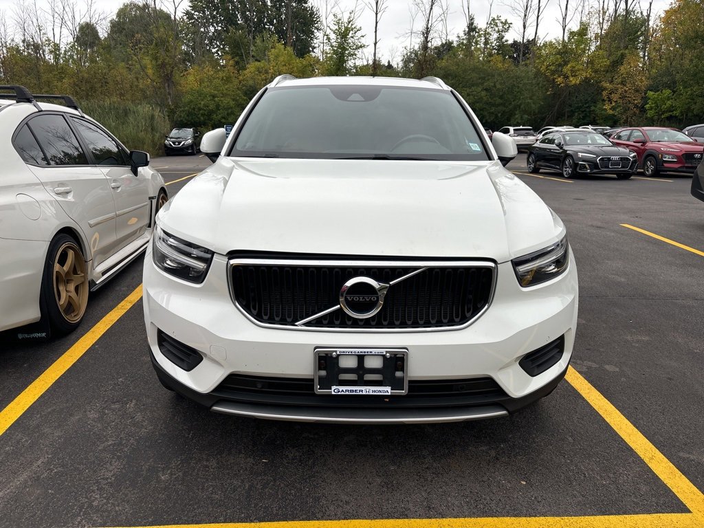 Used 2019 Volvo XC40 Momentum with VIN YV4162UK9K2086455 for sale in Rochester, NY