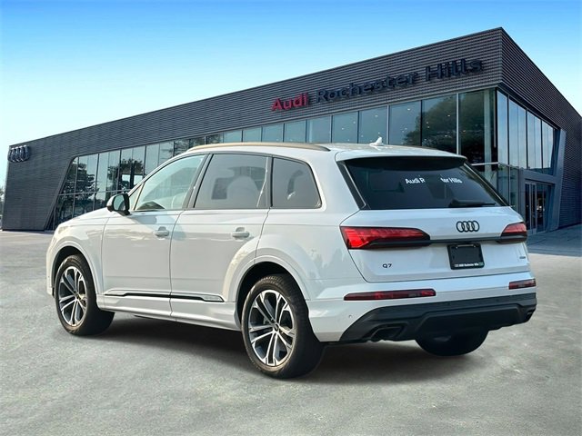 2025 Audi Q7 Premium Plus photo 2