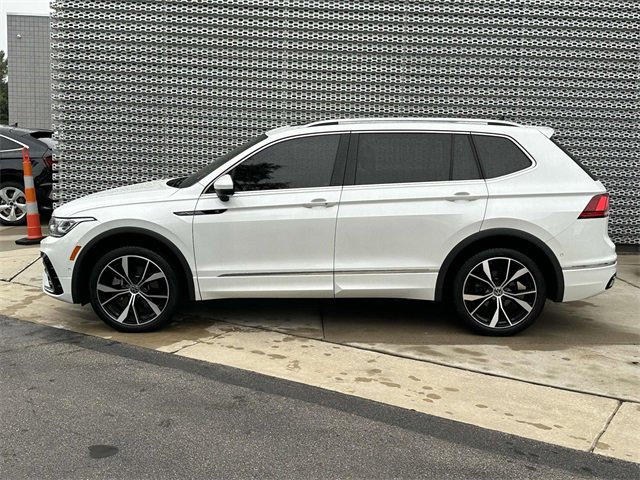 Used 2022 Volkswagen Tiguan SEL R-LINE with VIN 3VV4B7AX5NM034229 for sale in Rochester, MI