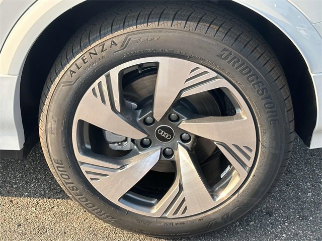 2025 Audi Q6 E-tron Premium Plus photo 4